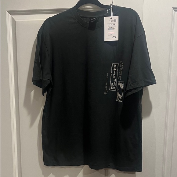 Pull&Bear Dark Gray Graphic Tee - Picture 1 of 4